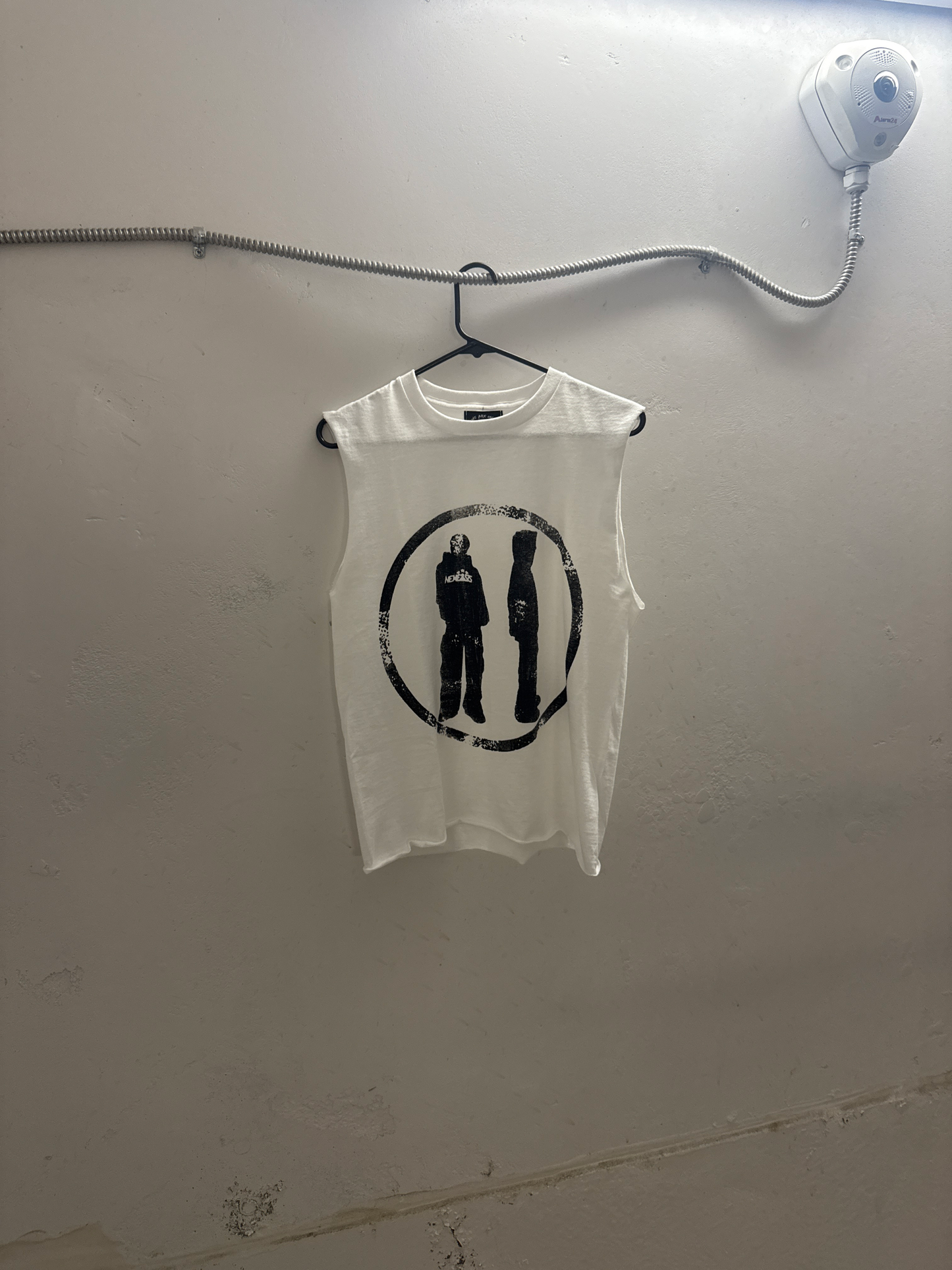 The Logo Cut-Off